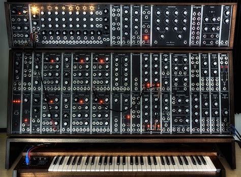 What Is a Synthesizer in Music and Its Evolutionary Role in Modern Soundscapes